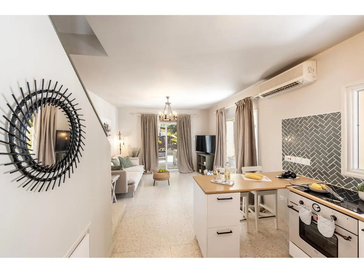 Anas Kiti Seaside Villa Meneou 0*,  Cyprus