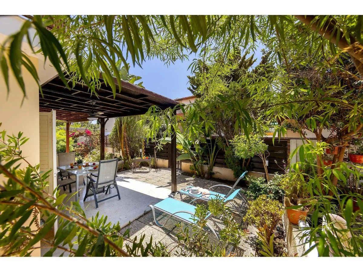 Anas Kiti Seaside Villa Meneou Cyprus